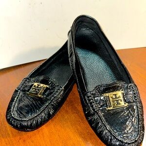 Tori Burch black patent leather driving moccasins/loafers. Size 7.5
